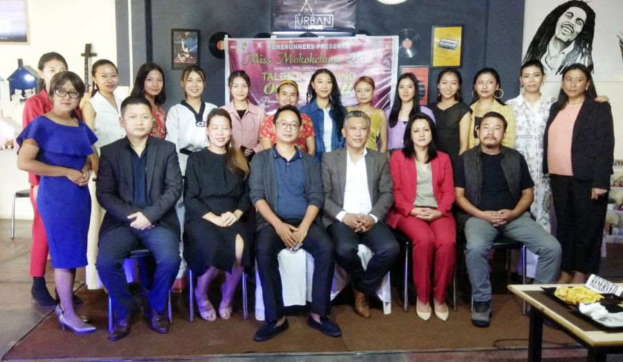 The 11 contestants of Miss Mokokchung 2021 with judges, organizers and guest of honor after the sub-title round, Mokokchung, October 29.